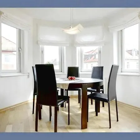 Birkerstrasse Spacious Apartment